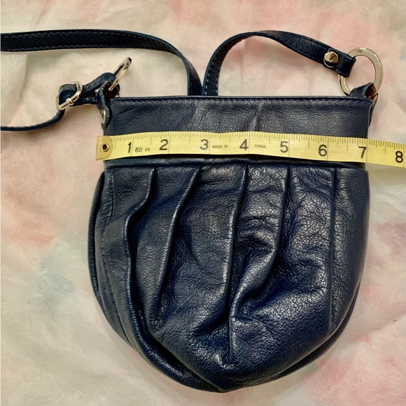 Vera Pelle Italian Leather Navy Crossbody Purse - Picture 4 of 11